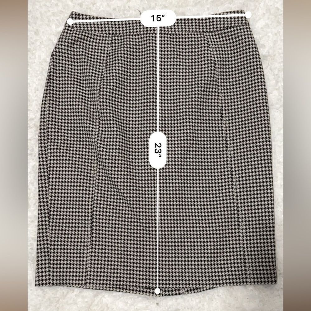 Halogen houndstooth pencil skirt in size 8